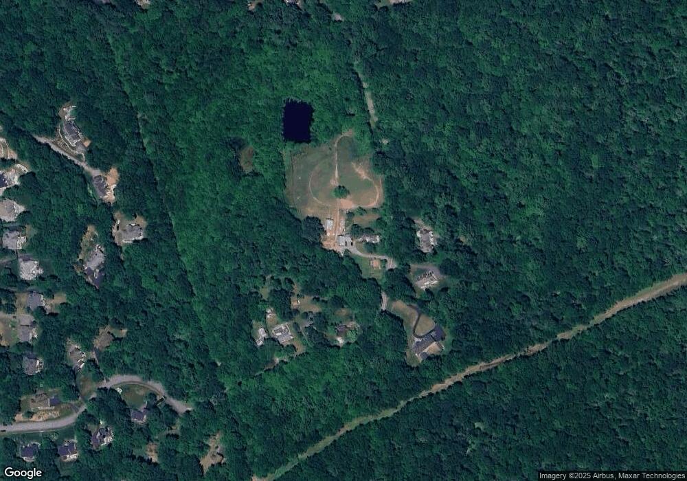 581 Thompson St, Glastonbury, CT 06033 - photo 1