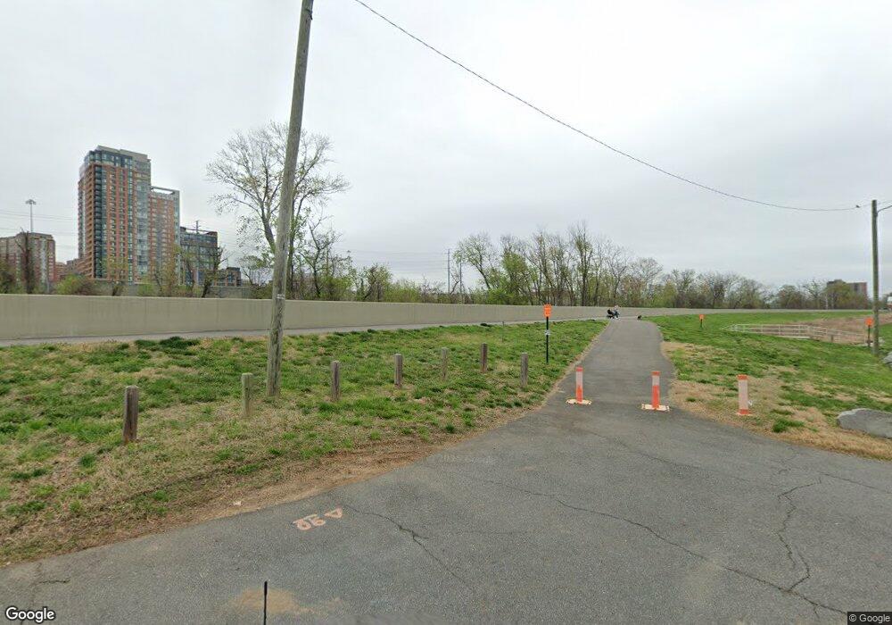 5631 Fenwick Dr, Alexandria, VA 22303 - photo 1