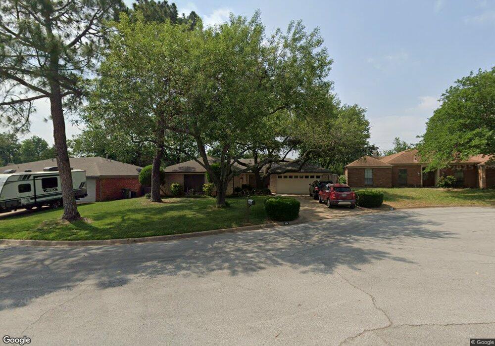 413 Cavender Ct, Hurst, TX 76054 - photo 1