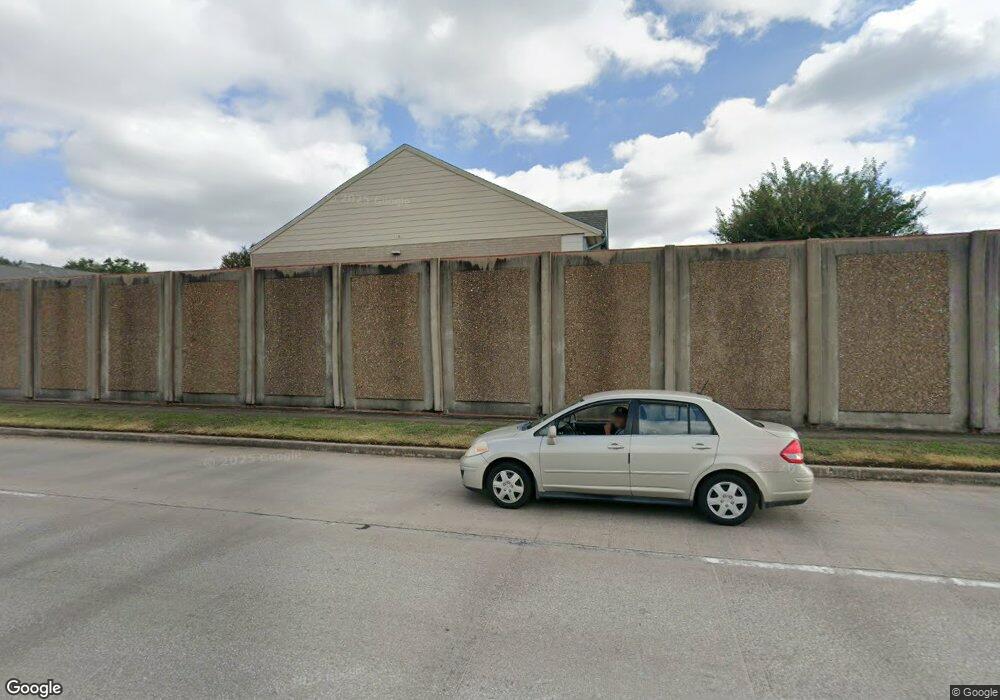 10351 Longmont Dr unit 35, Houston, TX 77042 - photo 1