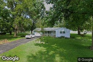18 N Montez Dr, Decatur, IL 62526