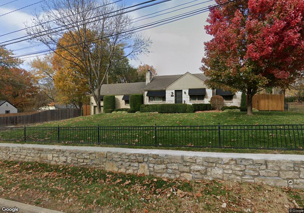 11318 W 55th St, Shawnee, KS 66203 - photo 1