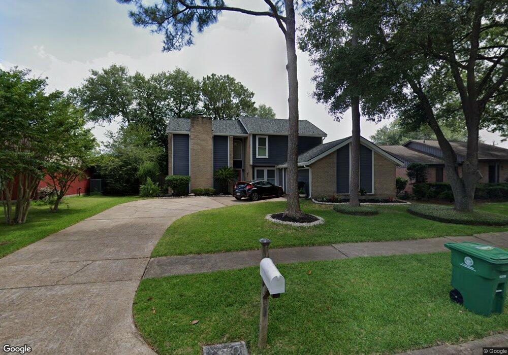 7714 Maple Tree Dr, Houston, TX 77088 - photo 1