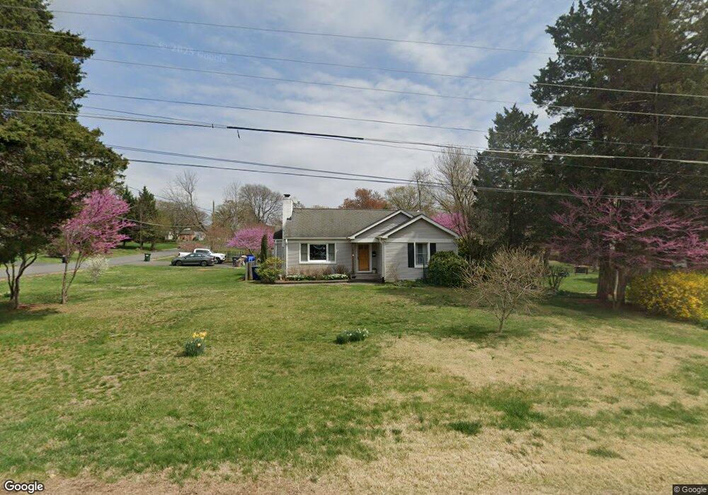 3227 Magnolia Ave, Falls Church, VA 22041 - photo 1