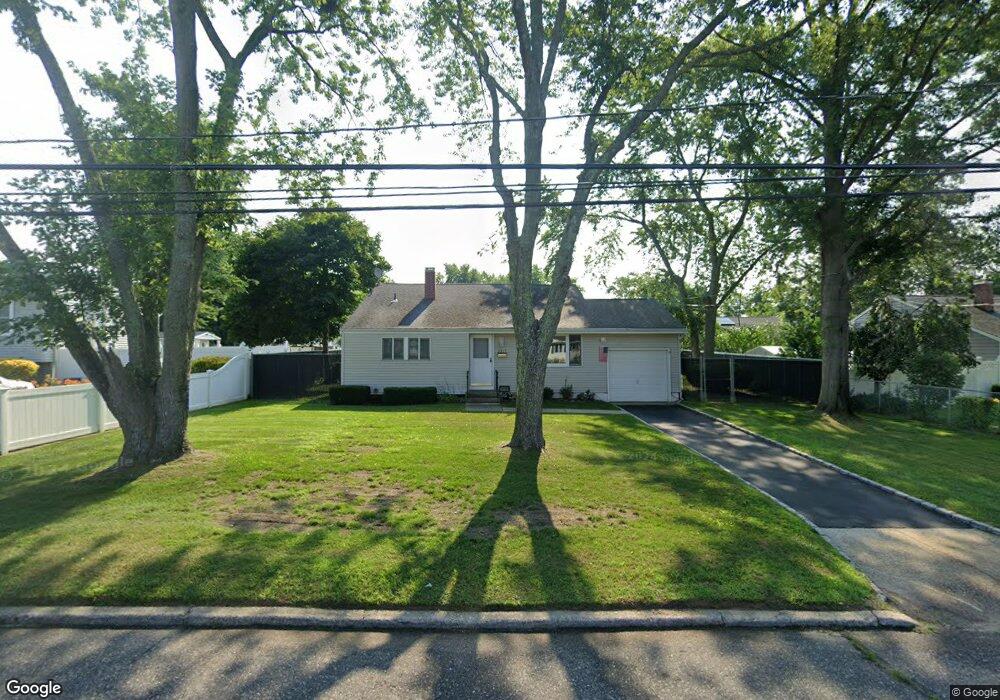 3117 Connecticut Ave, Medford, NY 11763 - photo 1