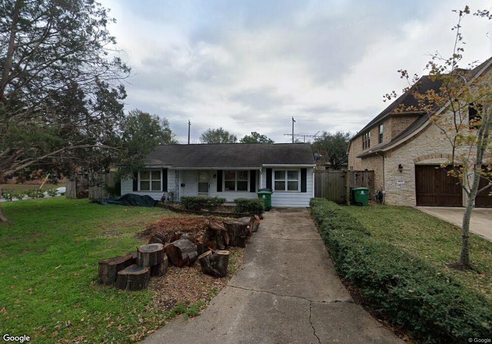 1601 Cheshire Ln, Houston, TX 77018 - photo 1