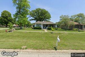 592 N 3rd St, Tecumseh, NE 68450