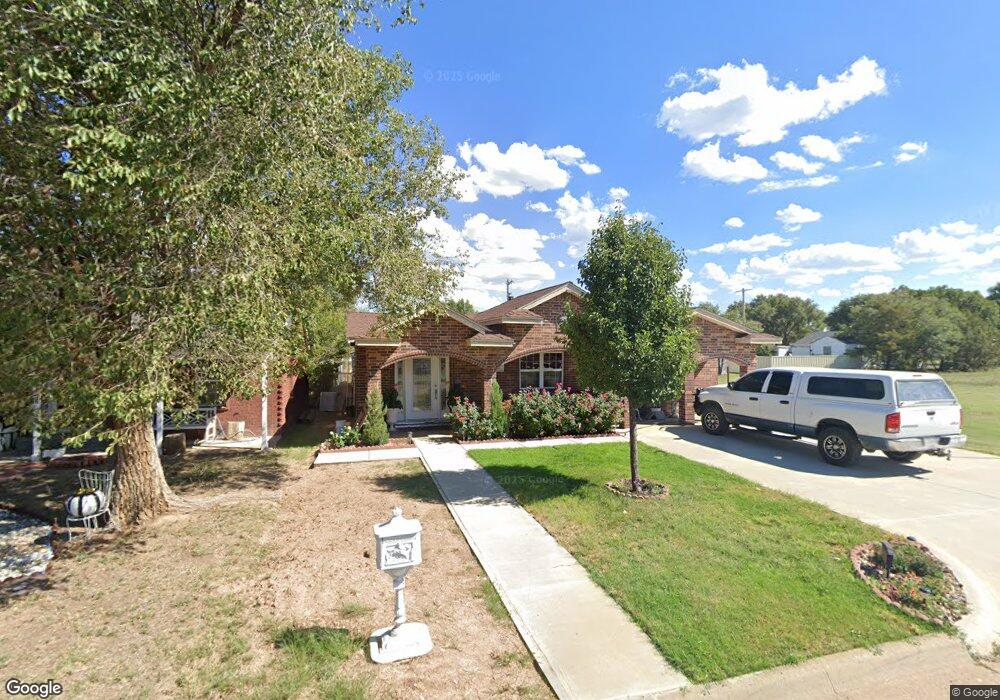 811 Durrett Ave, Dumas, TX 79029 - photo 1