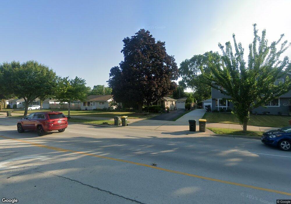 3614 Kirchoff Rd, Rolling Meadows, IL 60008 - photo 1