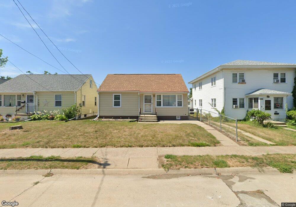 2014 9th St SW, Cedar Rapids, IA 52404 - photo 1