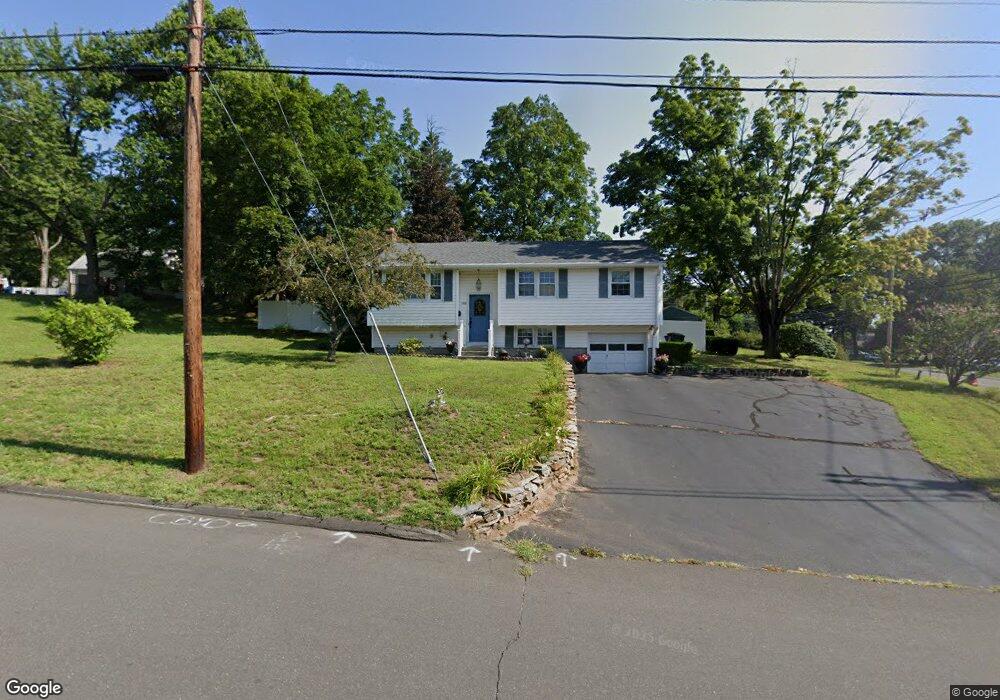 108 Taft Ln, Windsor Locks, CT 06096 - photo 1