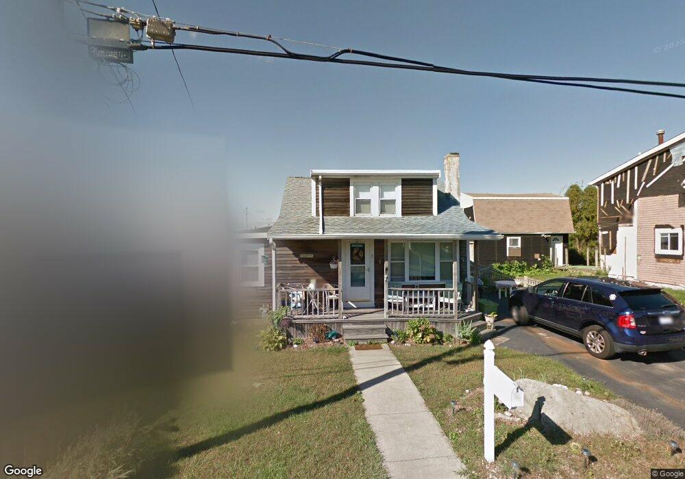 8 Gilbert St, Fairhaven, MA 02719 - photo 1