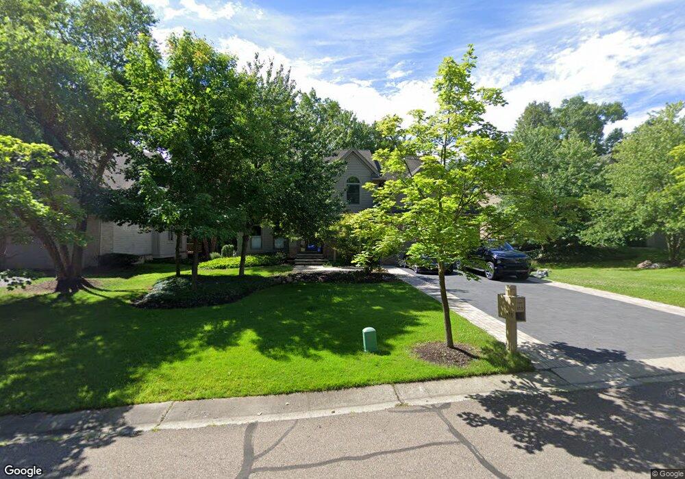 4715 Woodbine Cir, West Bloomfield, MI 48323 - photo 1