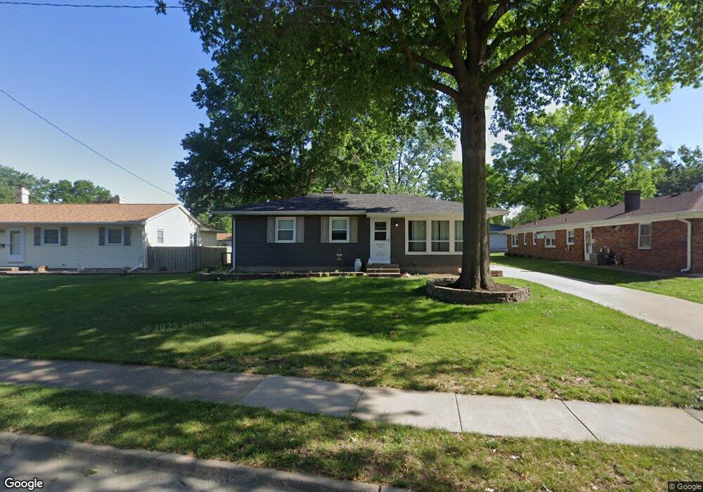 2208 W 36th St, Davenport, IA 52806 - photo 1