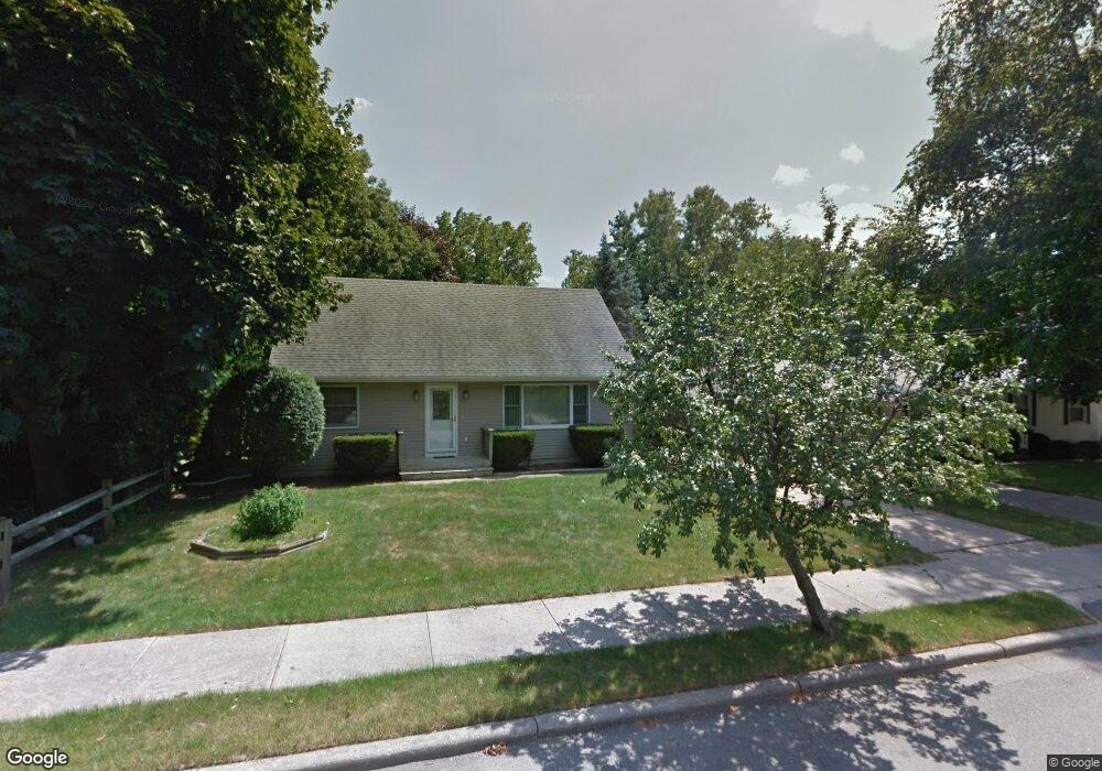 3415 Cooley Dr, Lansing, MI 48911 - photo 1