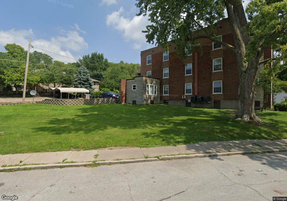 1008 Ash St, Davenport, IA 52802 - photo 1