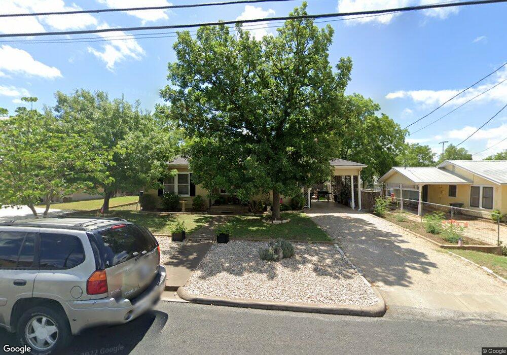 205 S Milam St, Fredericksburg, TX 78624 - photo 1