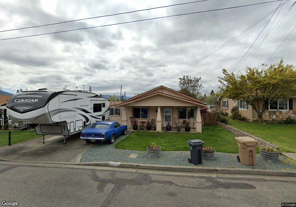 1325 SW Isham St, Grants Pass, OR 97526 - photo 1