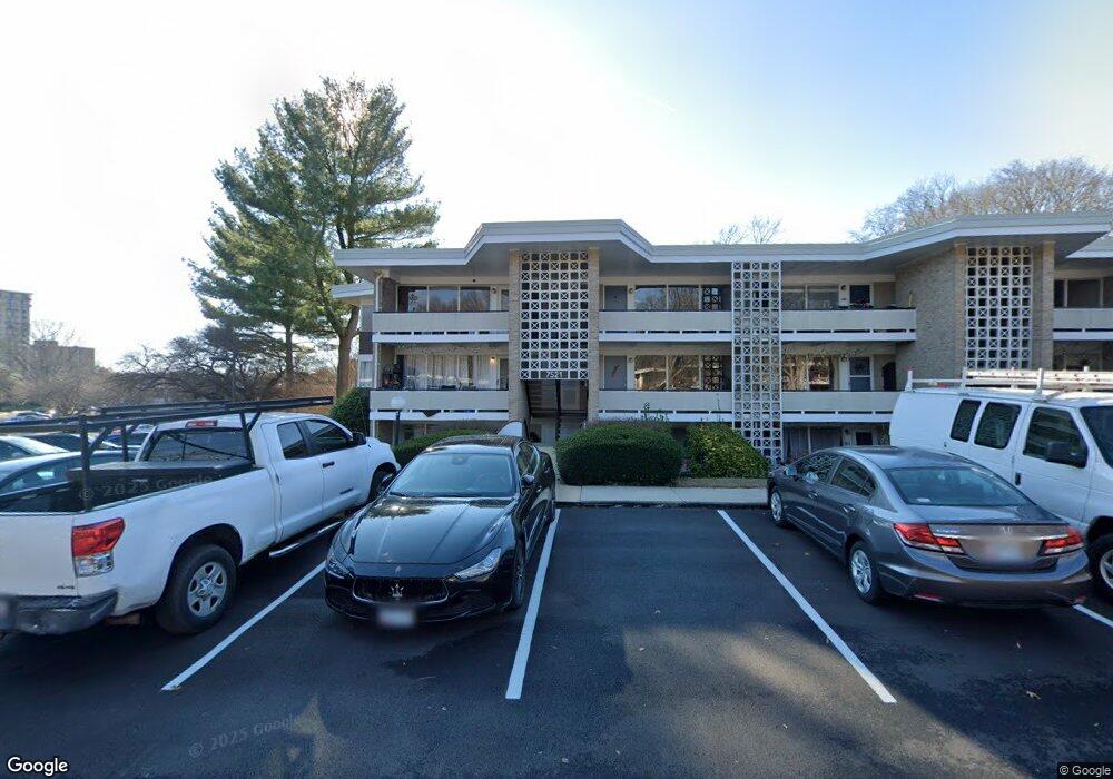 7521 Spring Lake Dr, Bethesda, MD 20817 - photo 1