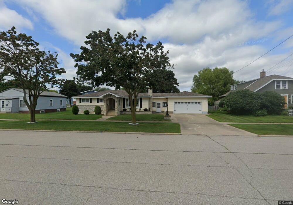 1514 20th Ave, Menominee, MI 49858 - photo 1