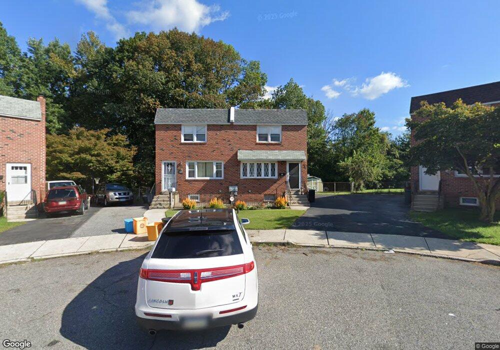 301 Glenwood Cir, Darby, PA 19023 - photo 1