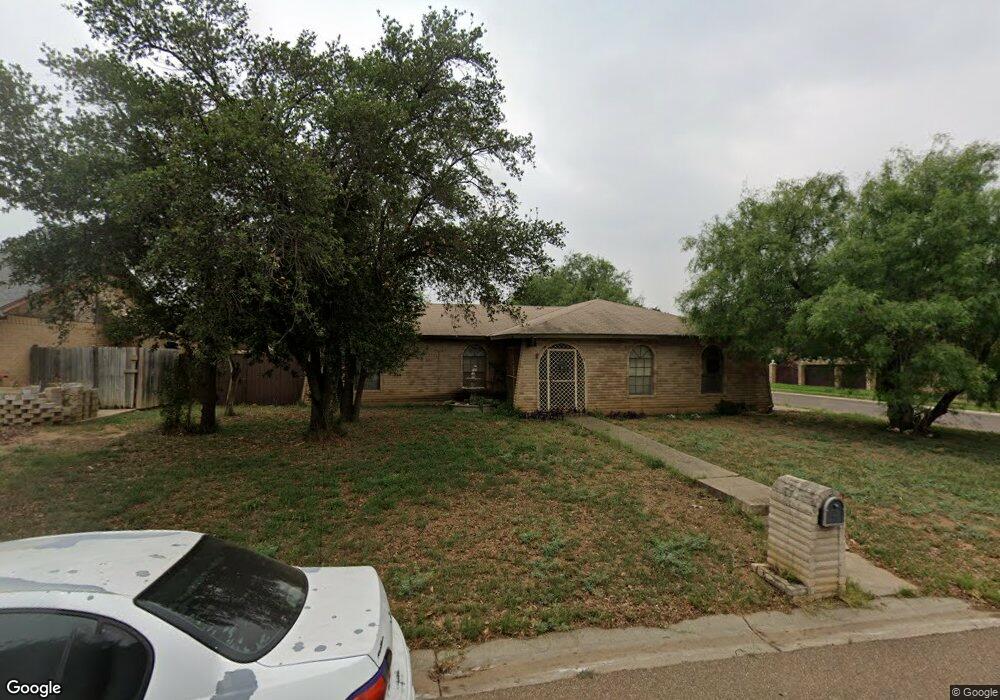 1401 Wildrose Ln, Laredo, TX 78041 - photo 1