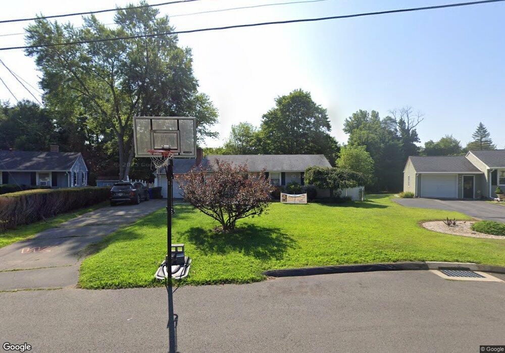 139 Belaire Cir, Windsor Locks, CT 06096 - photo 1