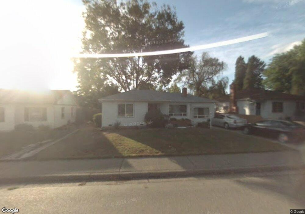 418 NE Baker Dr, Grants Pass, OR 97526 - photo 1