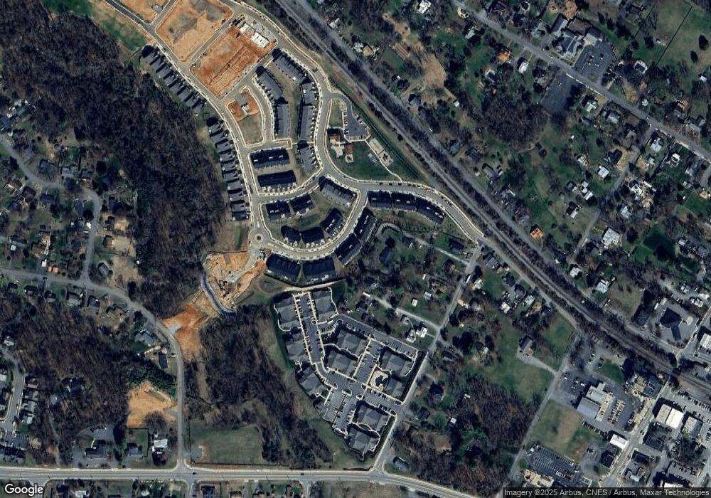 4427 Alston St unit 39, Crozet, VA 22932 - photo 1