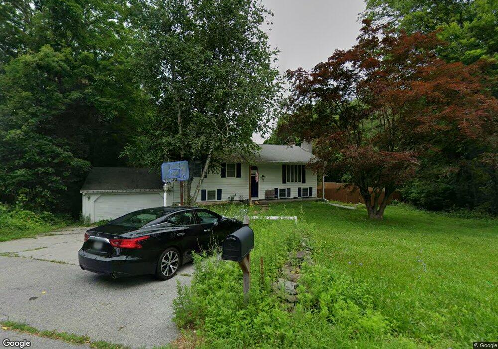 137 Overocker Rd, Poughkeepsie, NY 12603 - photo 1