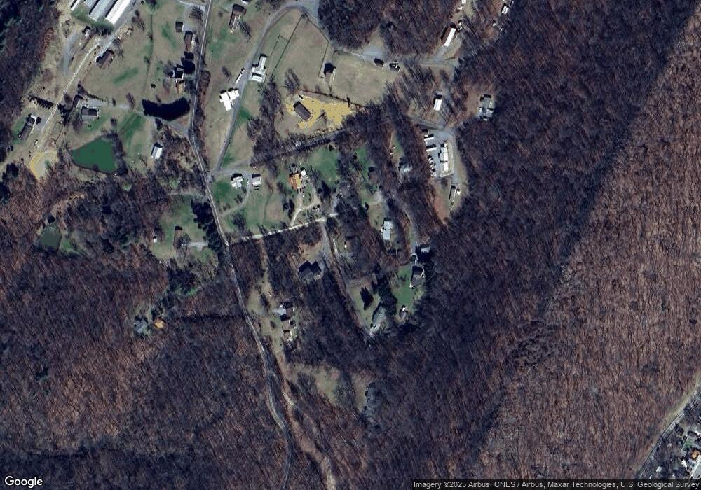 31 Dutch Ln, Berkeley Springs, WV 25411 - photo 1