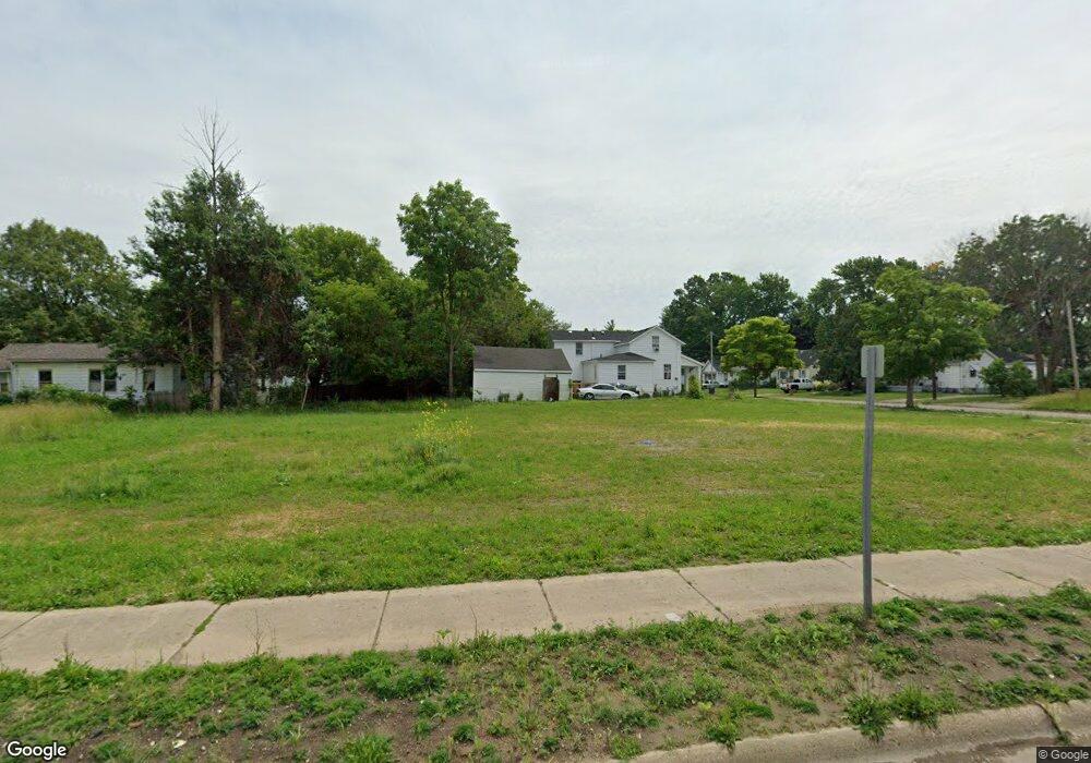 2715 Fenton Rd, Flint, MI 48507 - photo 1