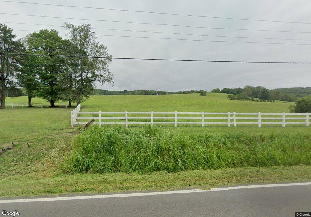 945 Welsh Dr, Newark, OH 43055 - photo 1