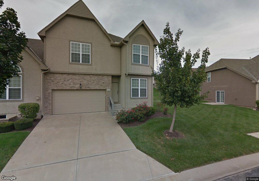 15604 W 61st Terrace, Shawnee, KS 66217 - photo 1