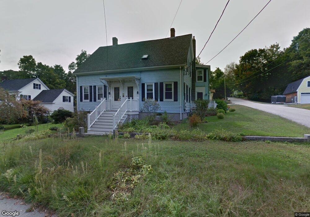 437 Locust St, Rollinsford, NH 03869 - photo 1