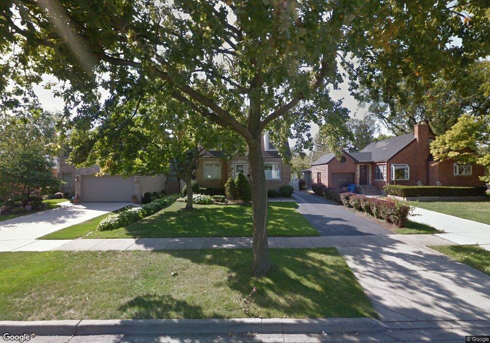 370 N Oak St, Elmhurst, IL 60126 - photo 1