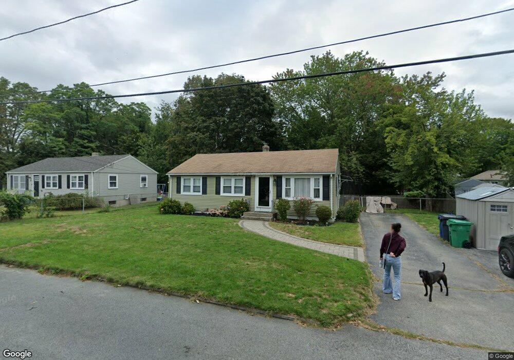 15 Yellowstone Ave, Warwick, RI 02888 - photo 1