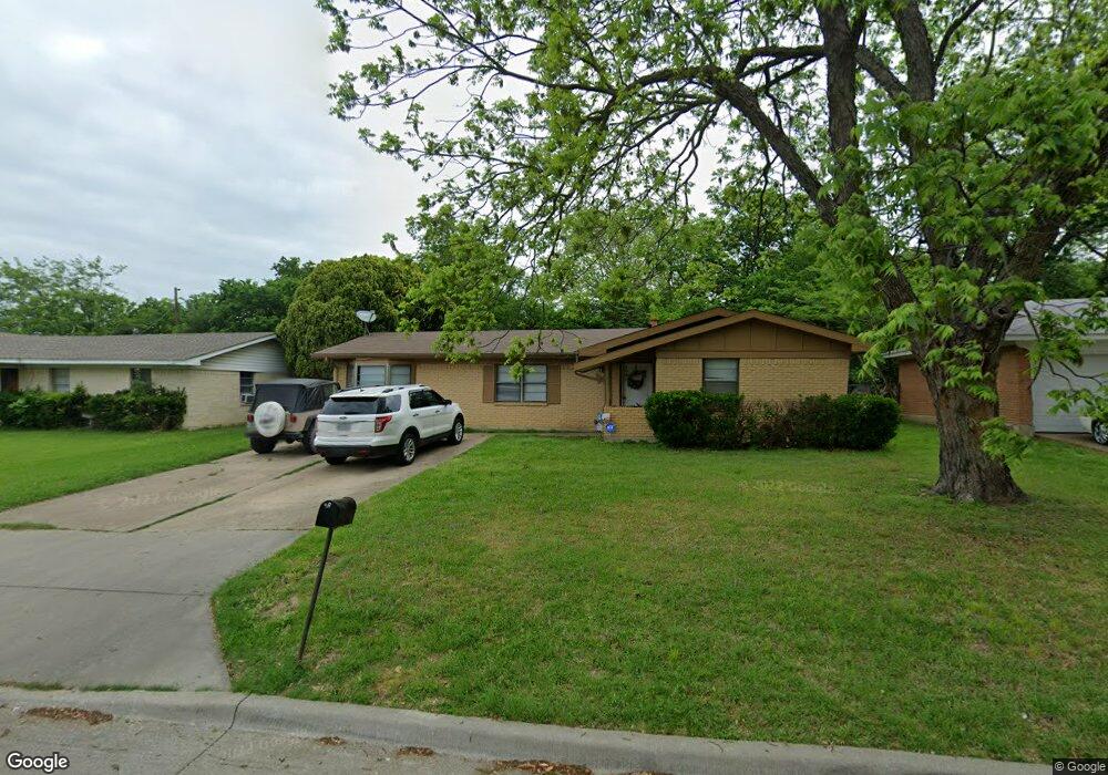 1604 Nichols St, Ennis, TX 75119 - photo 1