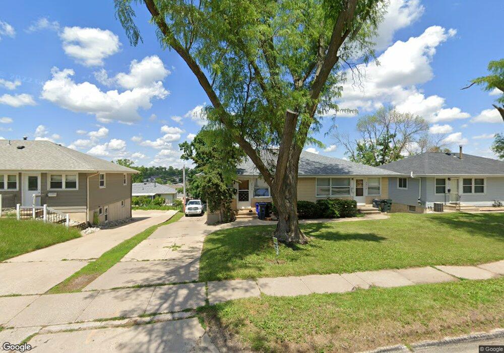 2910 Johnson Ave NW, Cedar Rapids, IA 52405 - photo 1