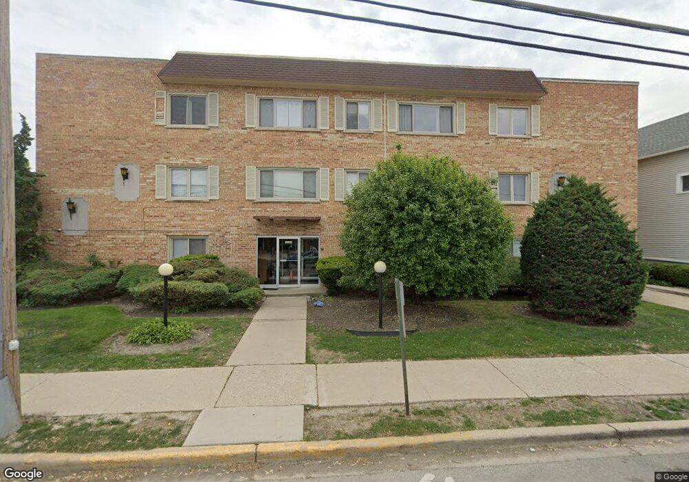 1525 E Thacker St unit 2A, Des Plaines, IL 60016 - photo 1