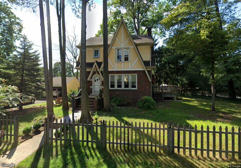 276 Maple Ave, Dunellen, NJ 08812 - photo 1