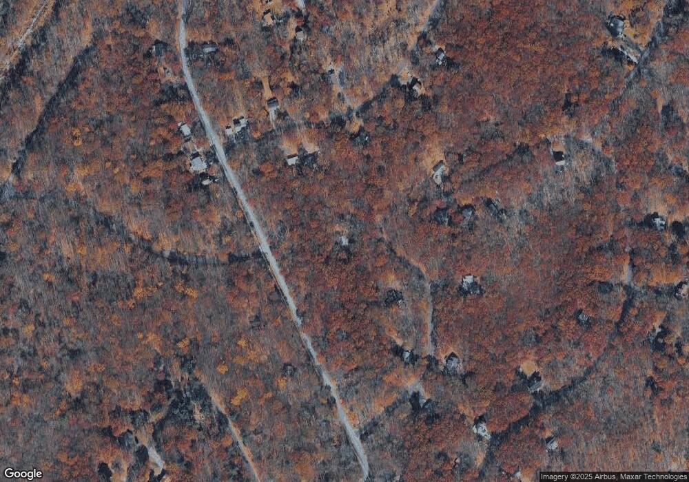 232 Chipmunk Rd, Bushkill, PA 18324 - photo 1