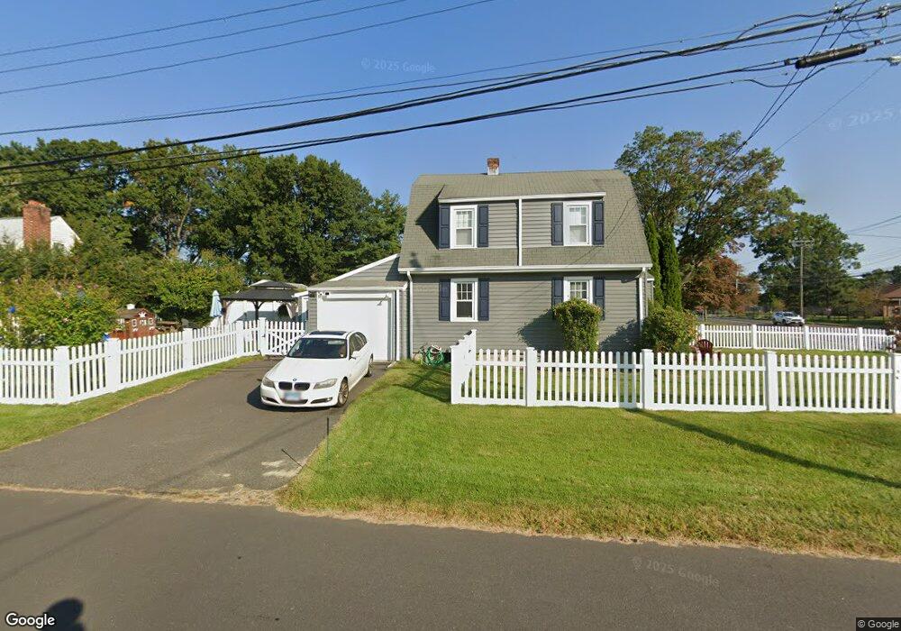 729 Quaker Ln S, West Hartford, CT 06110 - photo 1