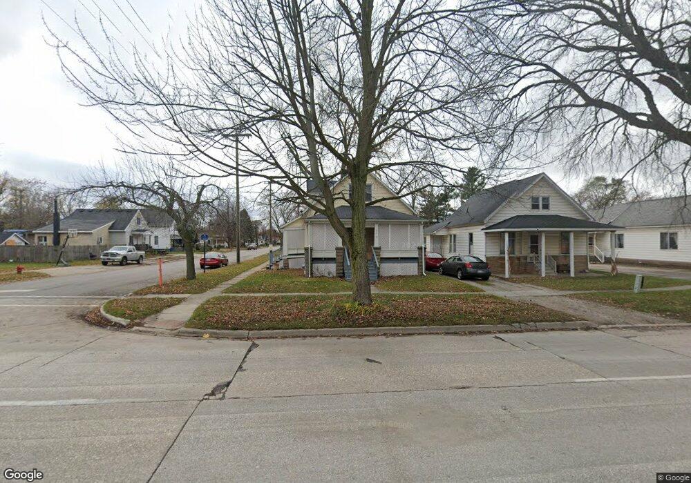 1927 10th St, Port Huron, MI 48060 - photo 1