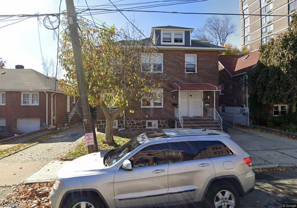 278 Wayne Ave unit 2, Cliffside Park, NJ 07010 - photo 1