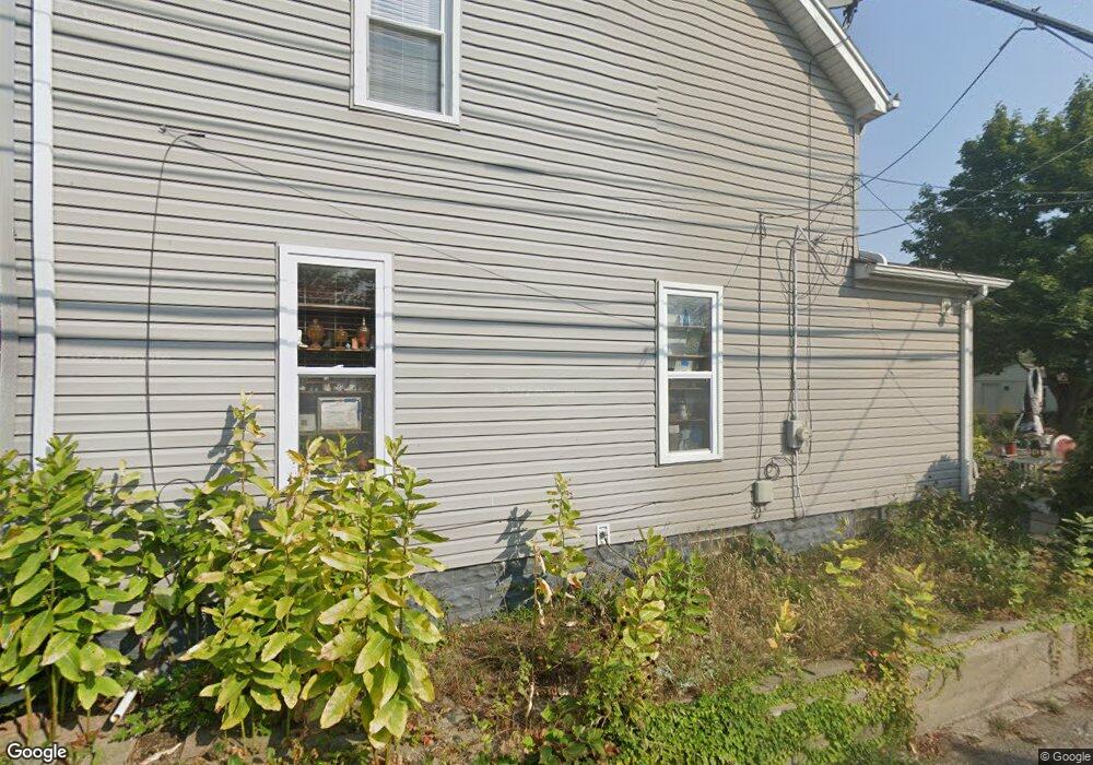 1212 Lakepointe St, Grosse Pointe Park, MI 48230 - photo 1