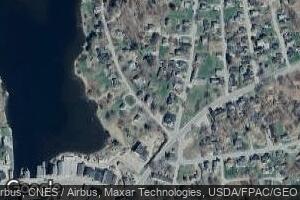 14 Chestnut St, Vinalhaven, ME 04863