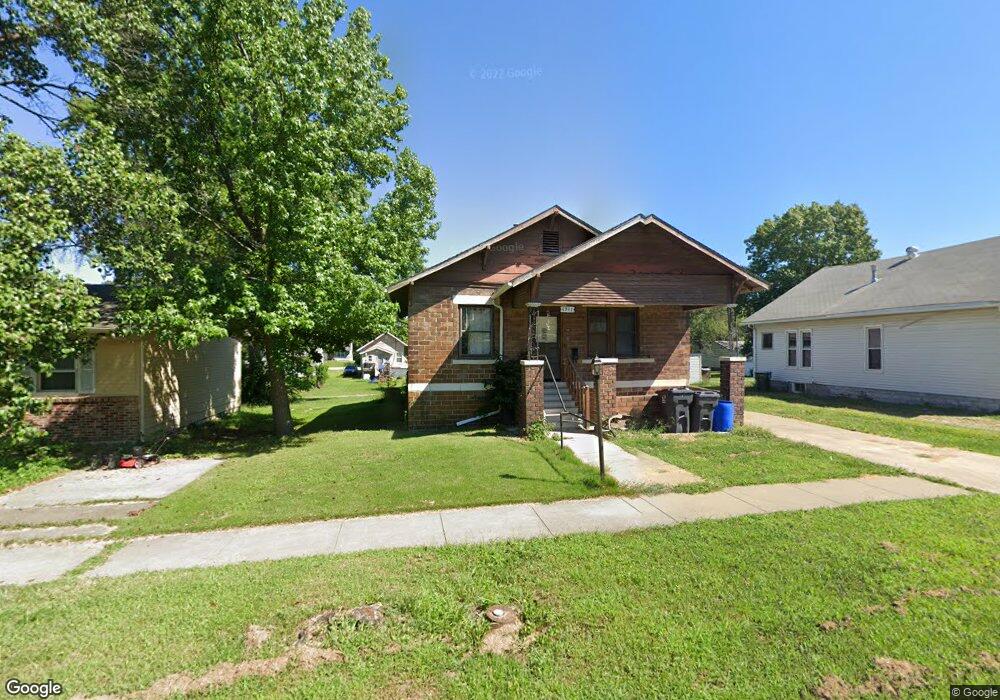 1211 Myra St, Moberly, MO 65270 - photo 1