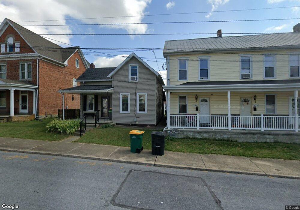 223 Hamilton Ave, Waynesboro, PA 17268 - photo 1
