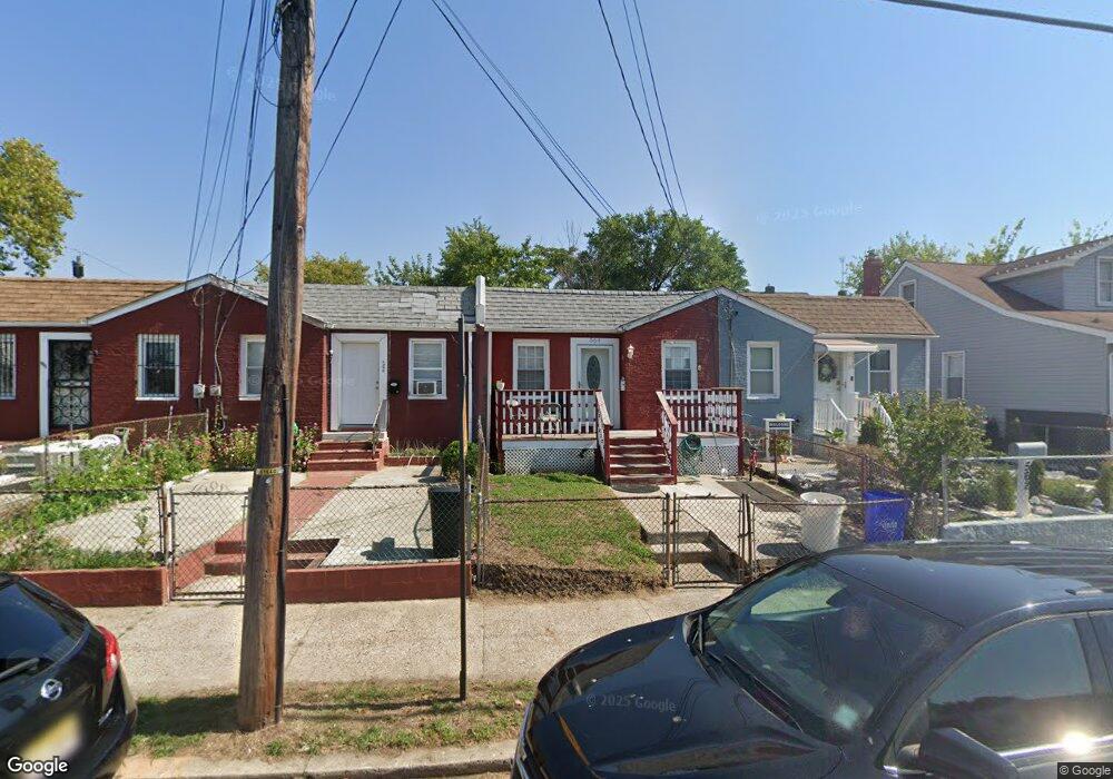 564 N 32nd St, Camden, NJ 08105 - photo 1